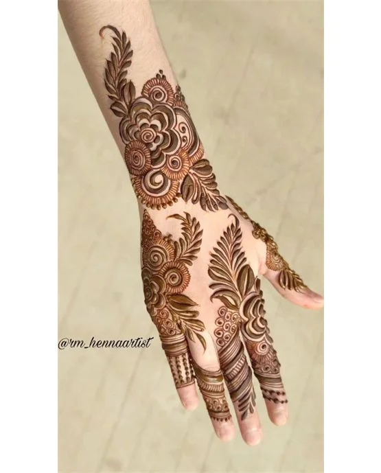 Classic Motif Back Hand Mehndi Design Coverage Classic Motif Back Hand Mehndi Design Coverage